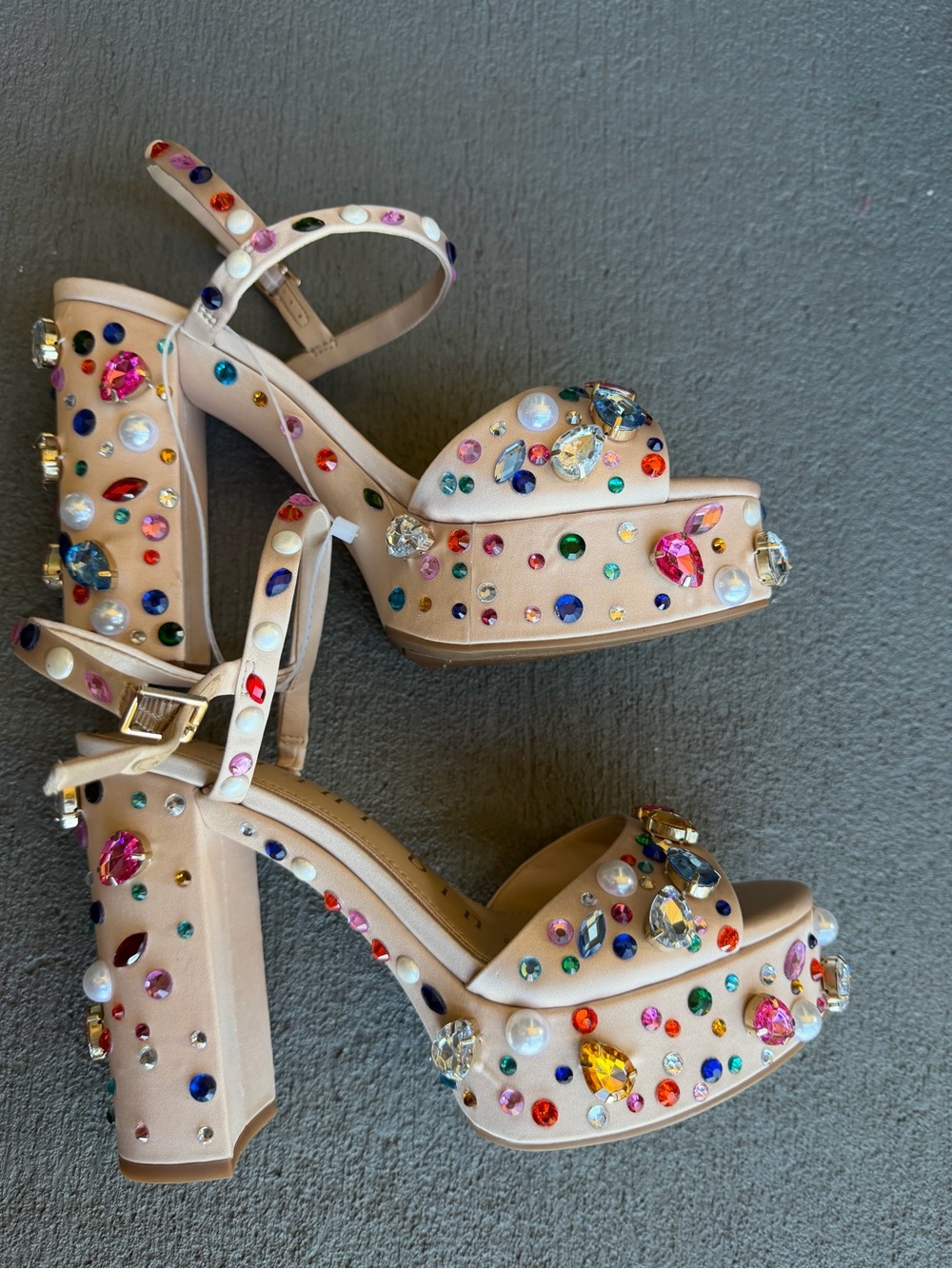 Gianni Bini Calvan Jewel Ornamented Platform Dress Sandals 7.5 NWOB - Picture 4 of 10